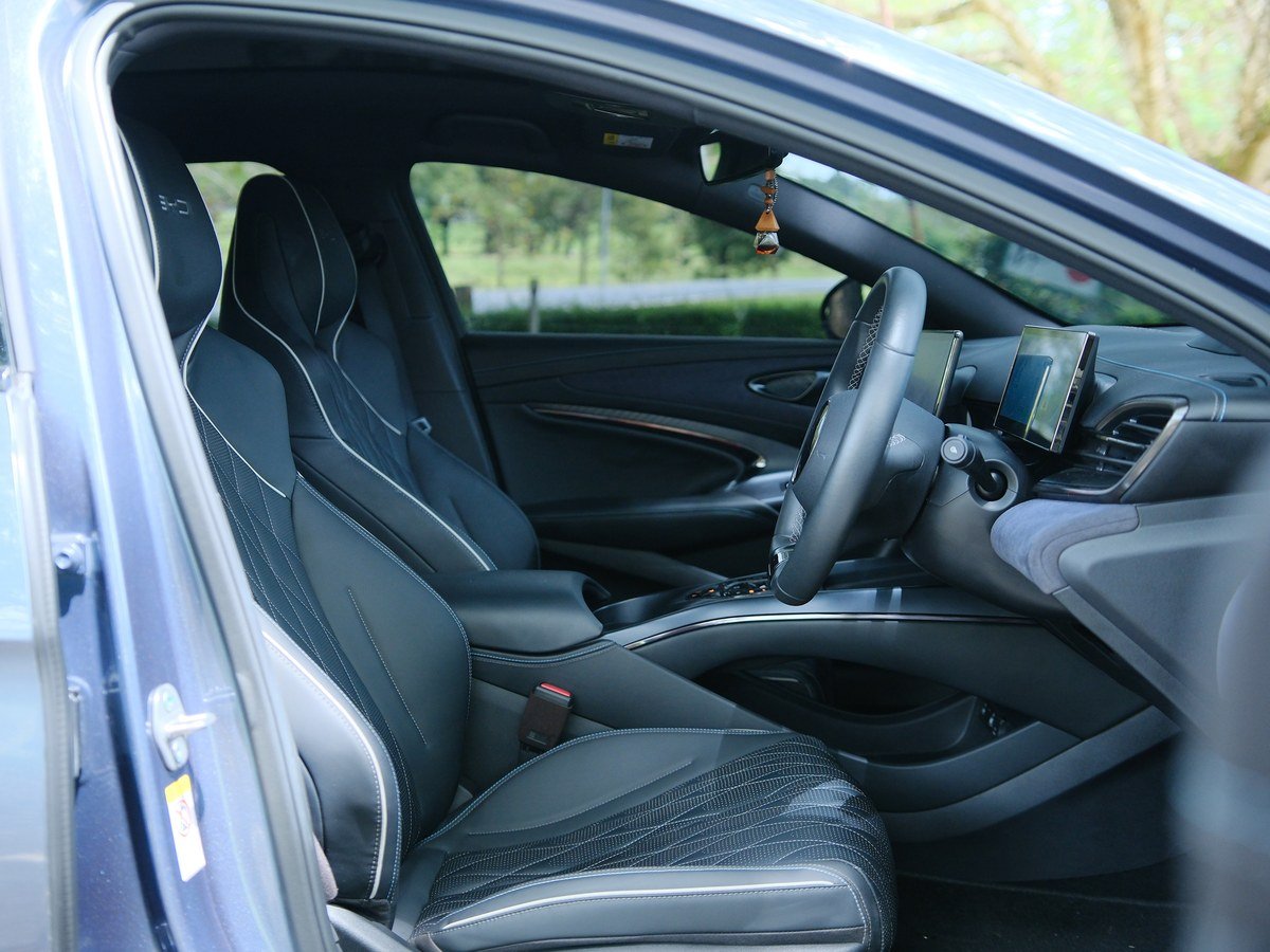 BYD Seal Premium 8